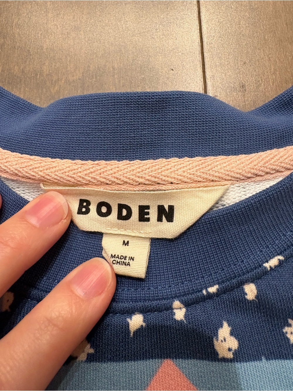 Boden Women’s Hannah Printed Sweatshirt Multi, Heart Patchwork Size M - Picture 2 of 4